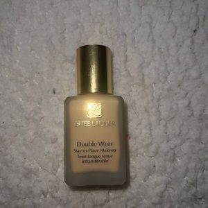 Estée Lauder Double Wear Foundation